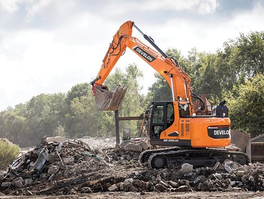 Pelle sur chenilles Develon DX235LCR-7